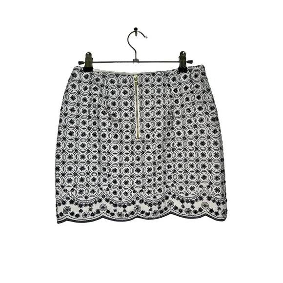Club Monaco Women 00 White Beaded Mini Skirt Hand Embroidered Scalloped Floral - Picture 2 of 8